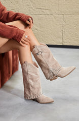 BEIGE BOOTS
