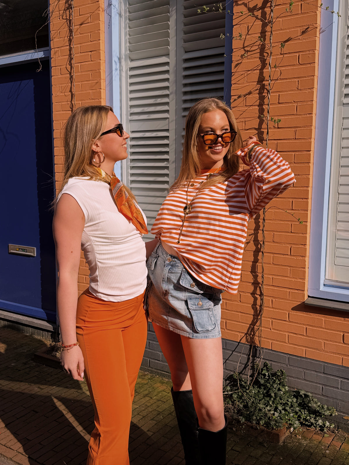 CARLIJN STREEP LONGSLEEVE