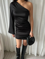 ONE SHOULDER DRESS